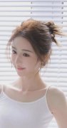 <b>干部选拔任用中为他人谋取好处并收受财物；中</b>